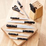 Amazon Basics 14-Piece High Carbon Stainless Steel Kitchen Knife Set with Sharpener and Pinewood Block, Black - Image 8