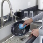 O-Cedar Scrunge Non-Scratch Scrub Sponge (Pack of 6) Multi-Use, All-Purpose, Odor-Resistant, Scrubbing Sponge Safely Cleans All Hard Surfaces in Kitchen and Bathroom - Image 8