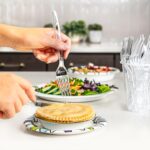 Amazon Basics Disposable Clear Assorted Cutlery Set, Premium Quality, 192 Count, Large Combo Pack Forks, Spoon and Knives - Image 6