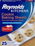 Reynolds Kitchens Cookie Baking Sheets, Pre-Cut Parchment Paper,25 Count (Pack of 4), 100 Total Sheets - Image 2