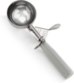 New Star Foodservice 34769 Commercial-Grade Thumb Press Food Disher/Ice Cream Scoop, 18/8 Stainless Steel, 4 oz, Size 8, Grey - Image 2
