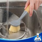 MR.SIGA Dish Brush with Bamboo Handle Built-in Scraper, Scrub Brush for Pans, Pots, Kitchen Sink Cleaning, Pack of 2 - Image 5