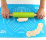 Green Rolling Pin, 9 Inch Silicon Rolling Pin with Wooden Handle for Kneading the Dough of Baking Bread, Pizza, Cookie, Noodles (green, 9 inch) - Image 4