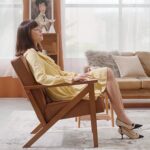 Yaheetech Accent Chair Faux Leather Armchair Lounge Chair with Wood Frame, Modern Retro Lounge Chair for Living Room/Office/Reception Area, Light Brown - Image 5