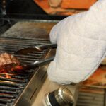 Nouvelle Legende Quilted Cotton Terry Oven Mitts for Baking, BBQ, and Cooking Protection, Heat-Resistant Gloves for Kitchen and Grill, Comfortable Grip, Machine Washable, Reusable, 17-Inch, 1 Pair - Image 3